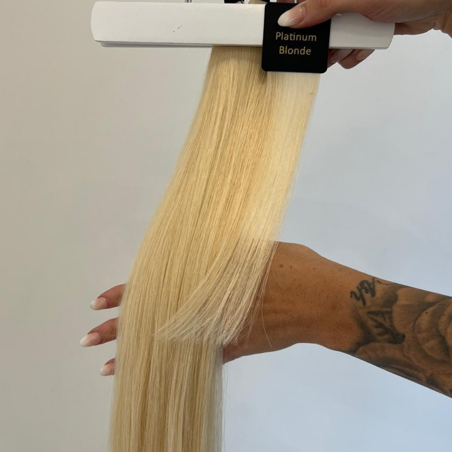 22” Invisibond | 50G ‘Platnium Blonde’